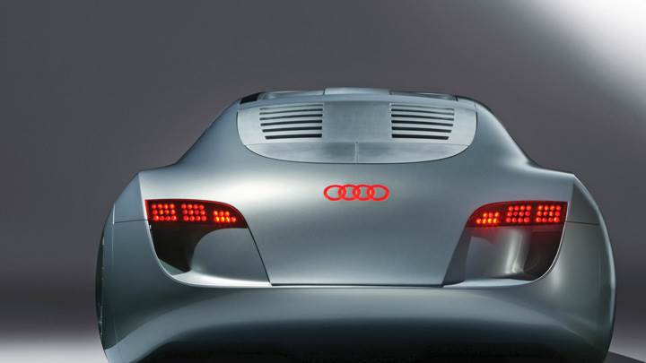 Back Pose Of 2004 Audi RSQ Sport Coupe Concept In Silver